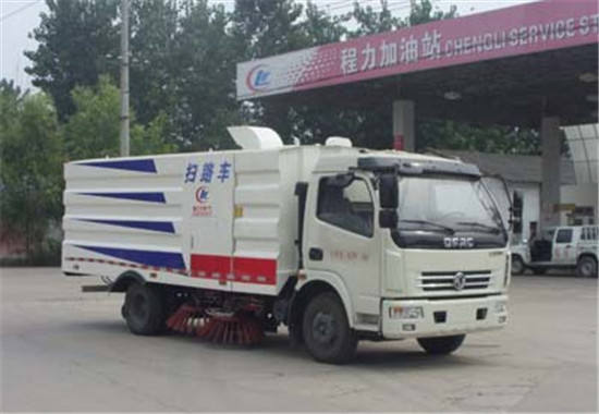 東風(fēng)大多利卡掃路車(chē)