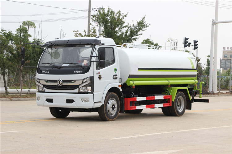 國(guó)六東風(fēng)凱普特9.5噸灑水車(chē)