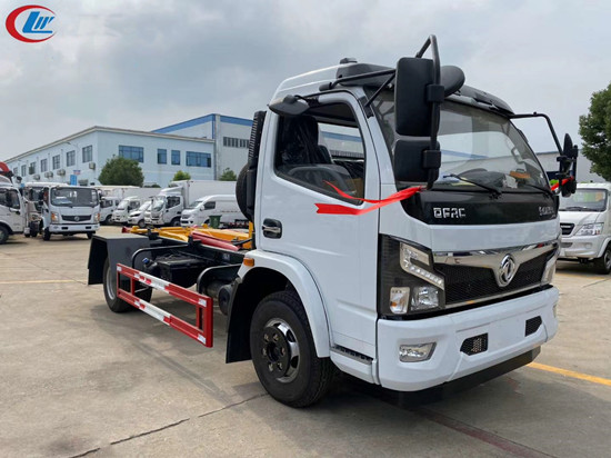 國(guó)六東風(fēng)勾臂垃圾車(chē)（8方）